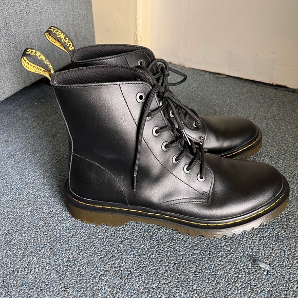 Dr Martens Smooth Leather Lace Up Combat Boots Black Size 10 - Picture 1 of 16